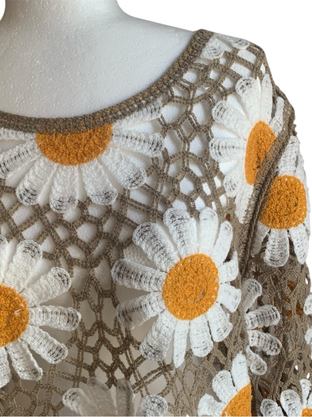 🌼Crochet Daisy Lace Sheer Top Long Sleeve White Yellow Taupe L - Picture 6 of 14